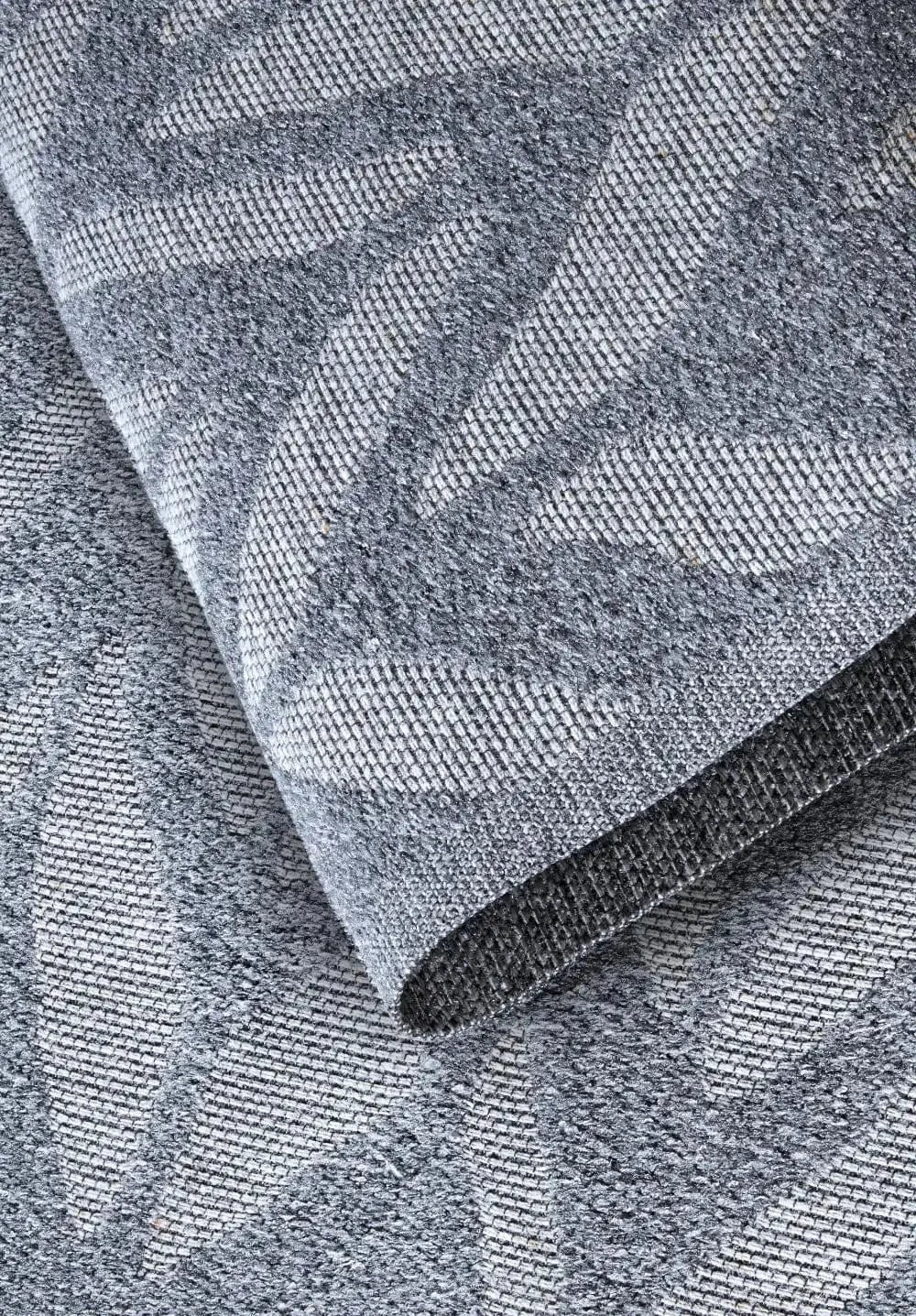 1883 Indoor Outdoor 106151 Grey Rug - Image 3