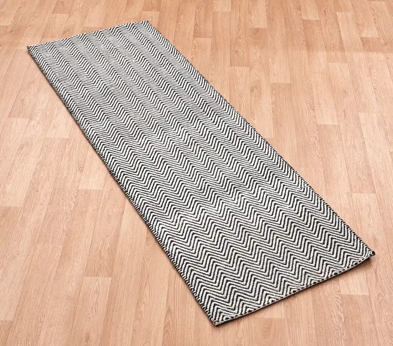 Ives Black/White Runner - Image 5