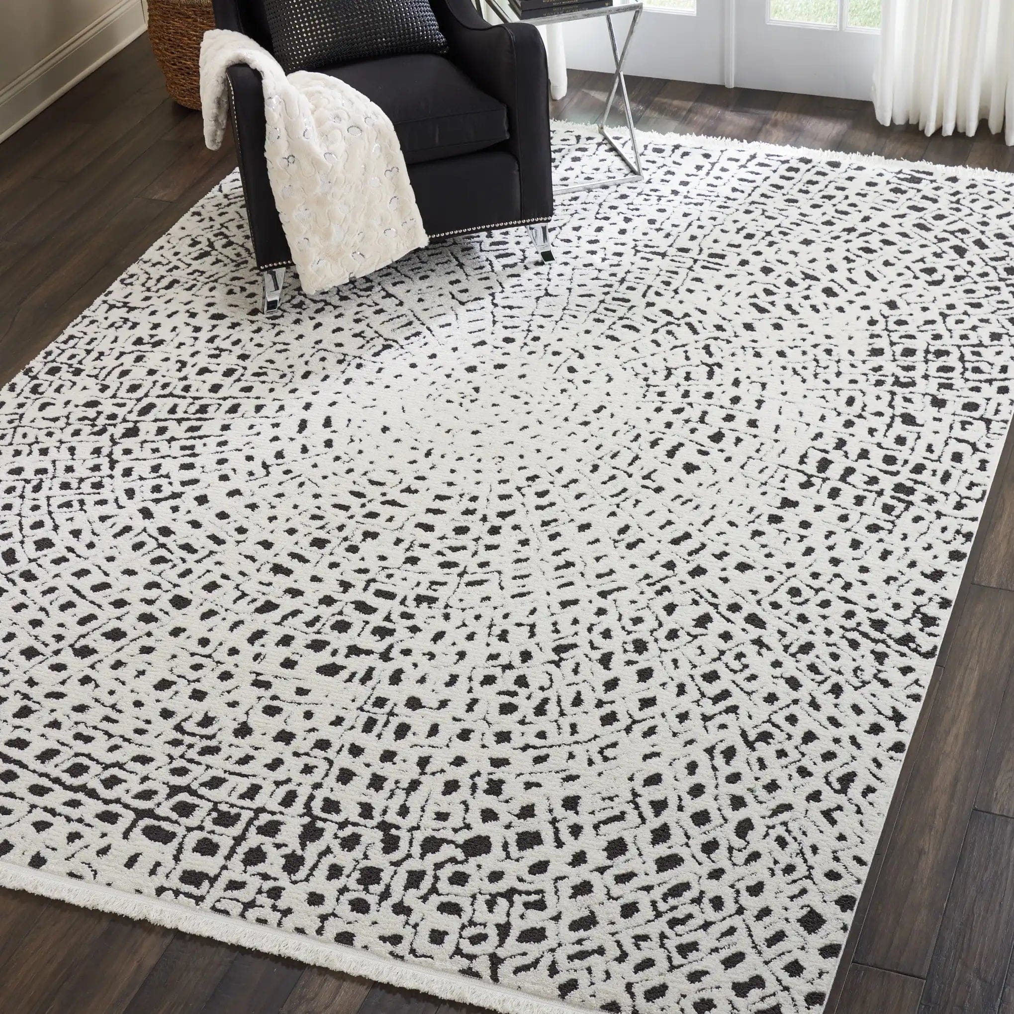 Kamala DS502 White Black