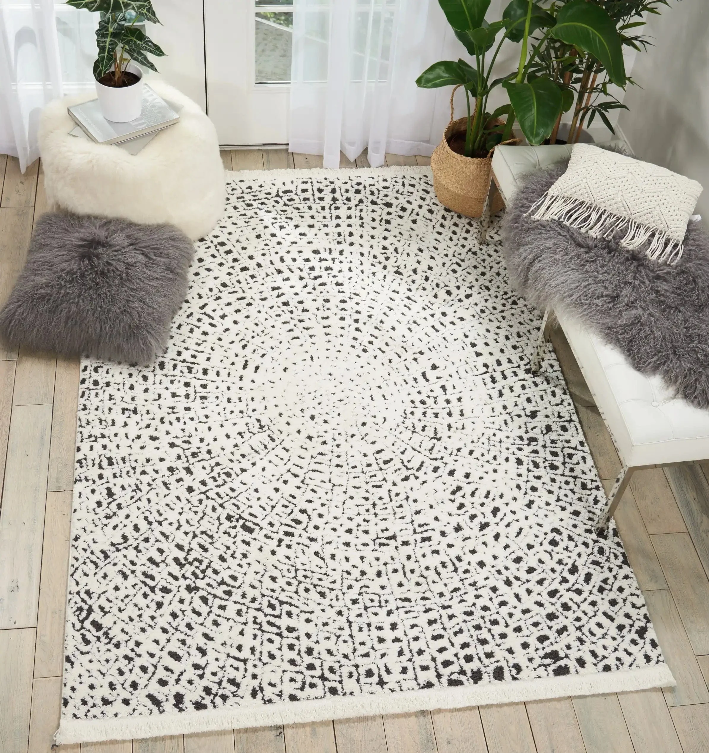 Kamala DS502 White Black - Image 2