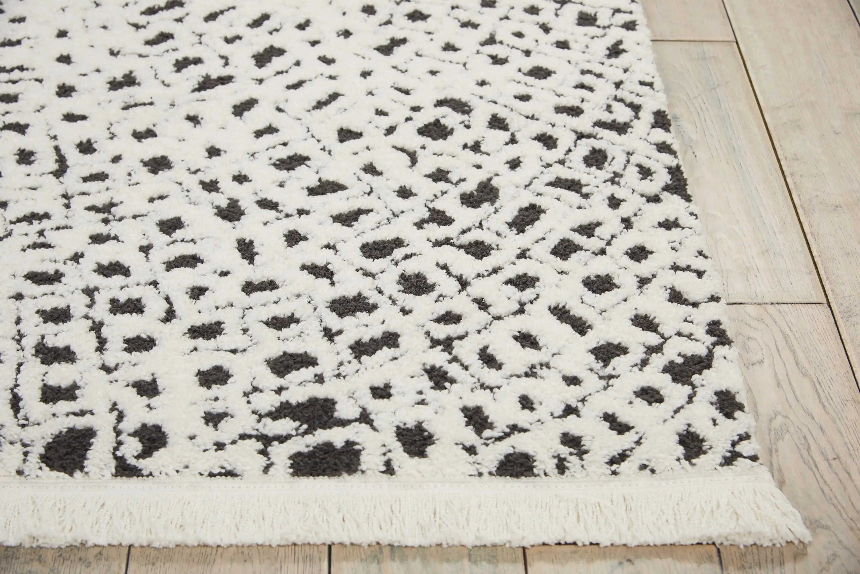 Kamala DS502 White Black - Image 5