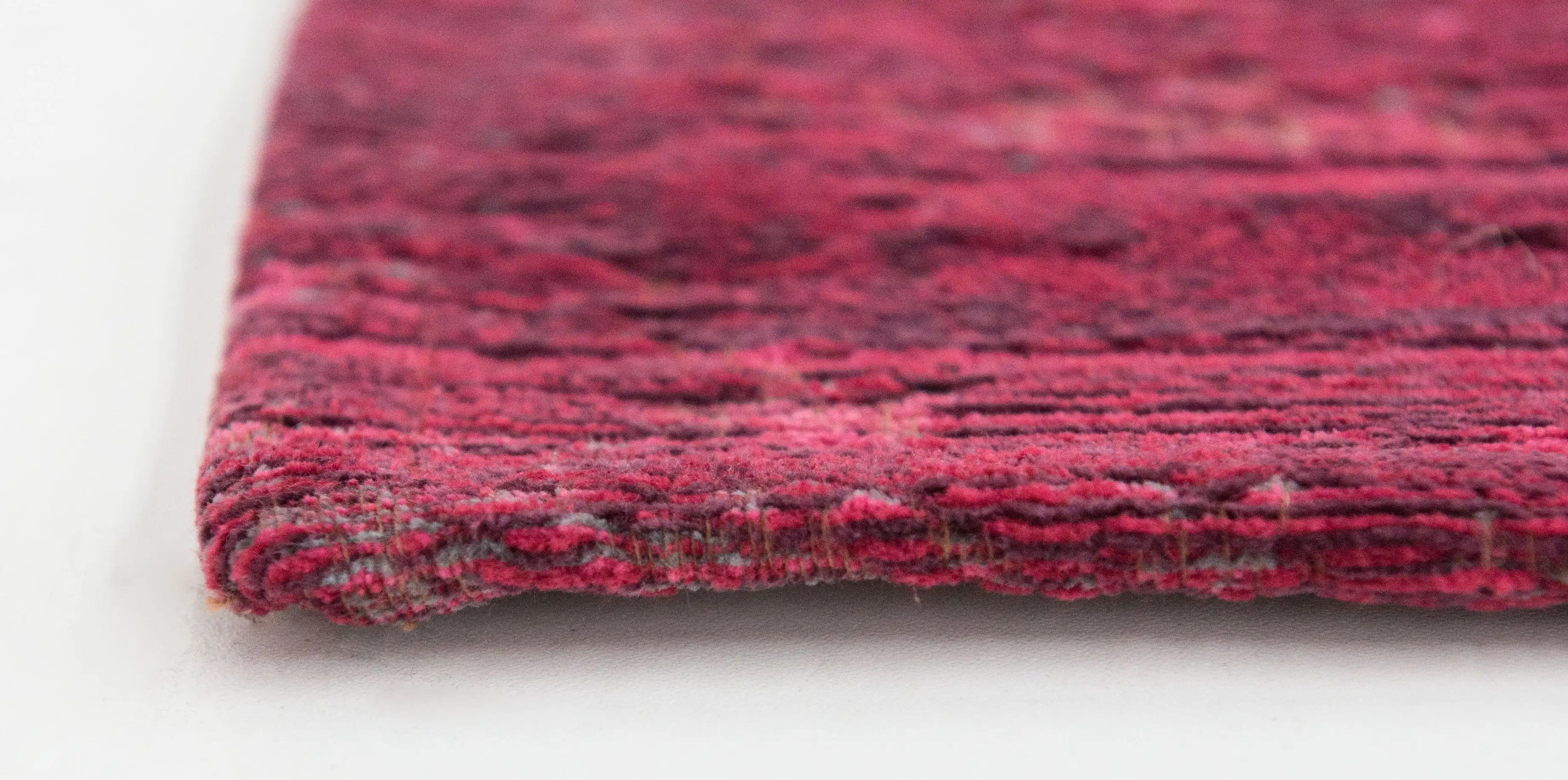 Fading World Medallion 8260 Scarlet Rugs - Image 6