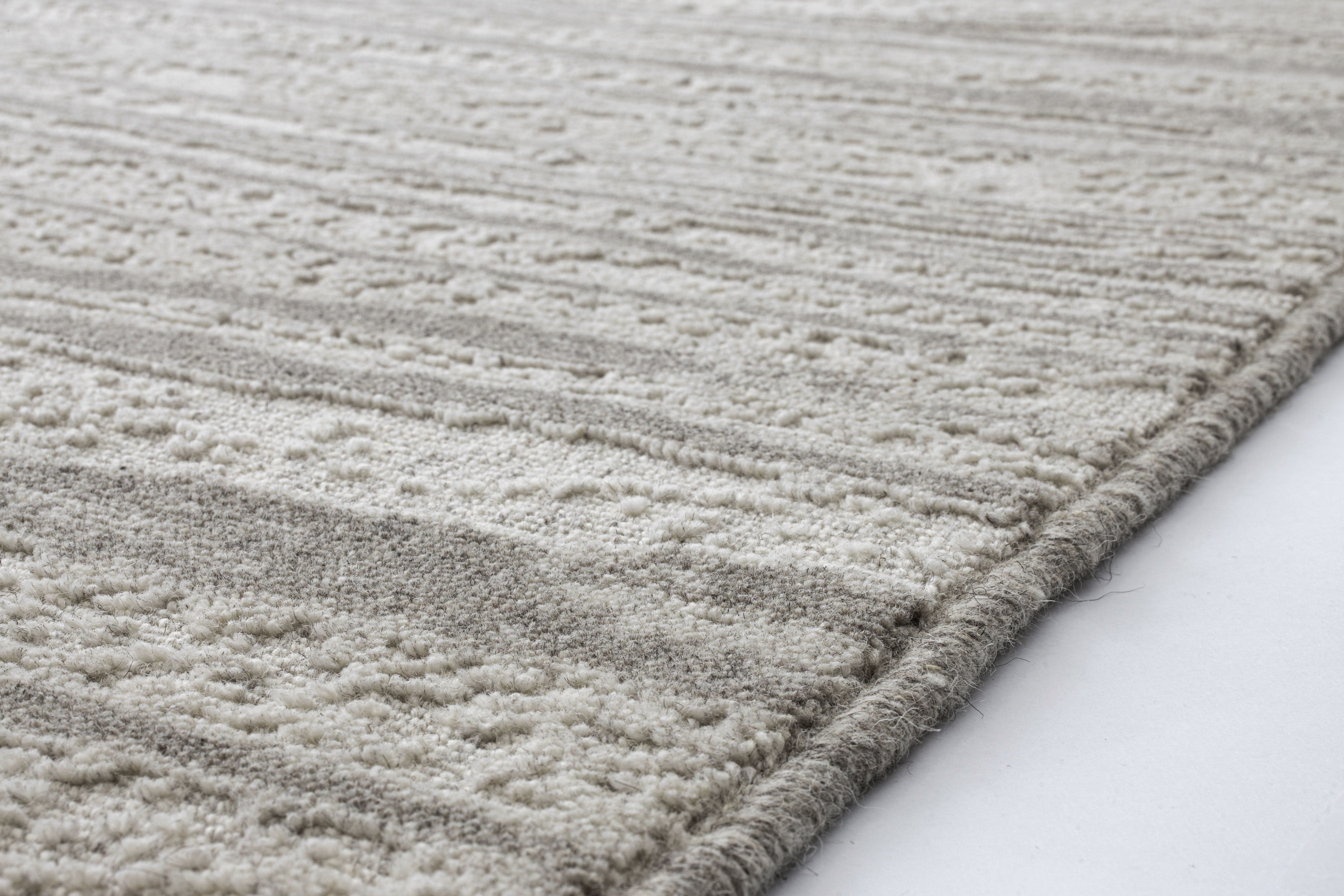 Noble Tejat Light Grey - Image 3