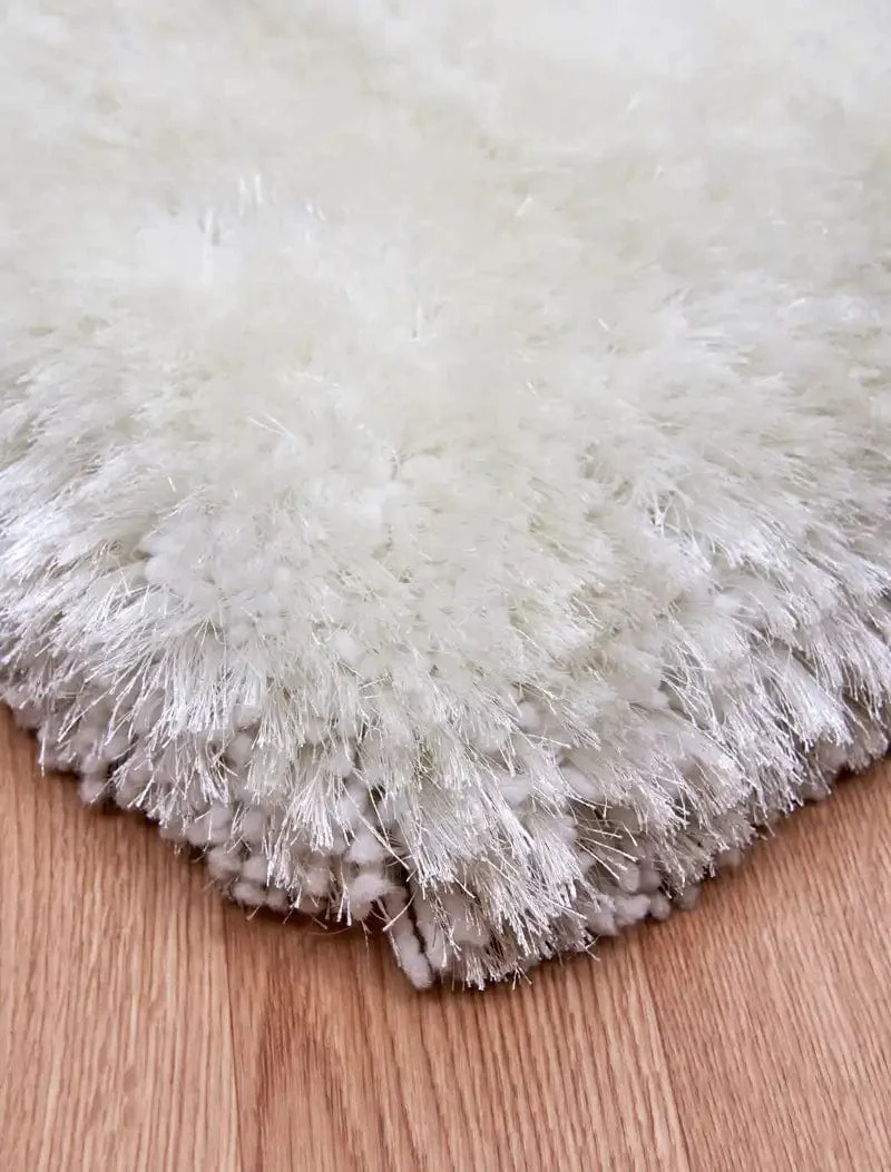 Plush White - Image 4