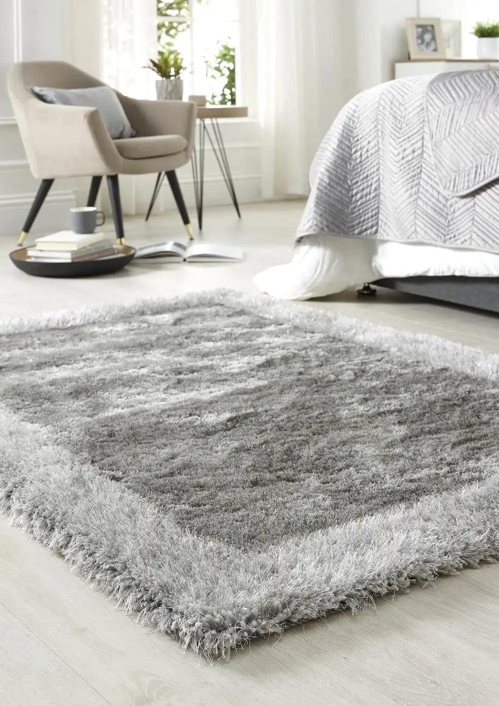 Shimmer Silver Border