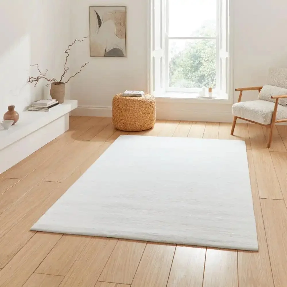 Snug White