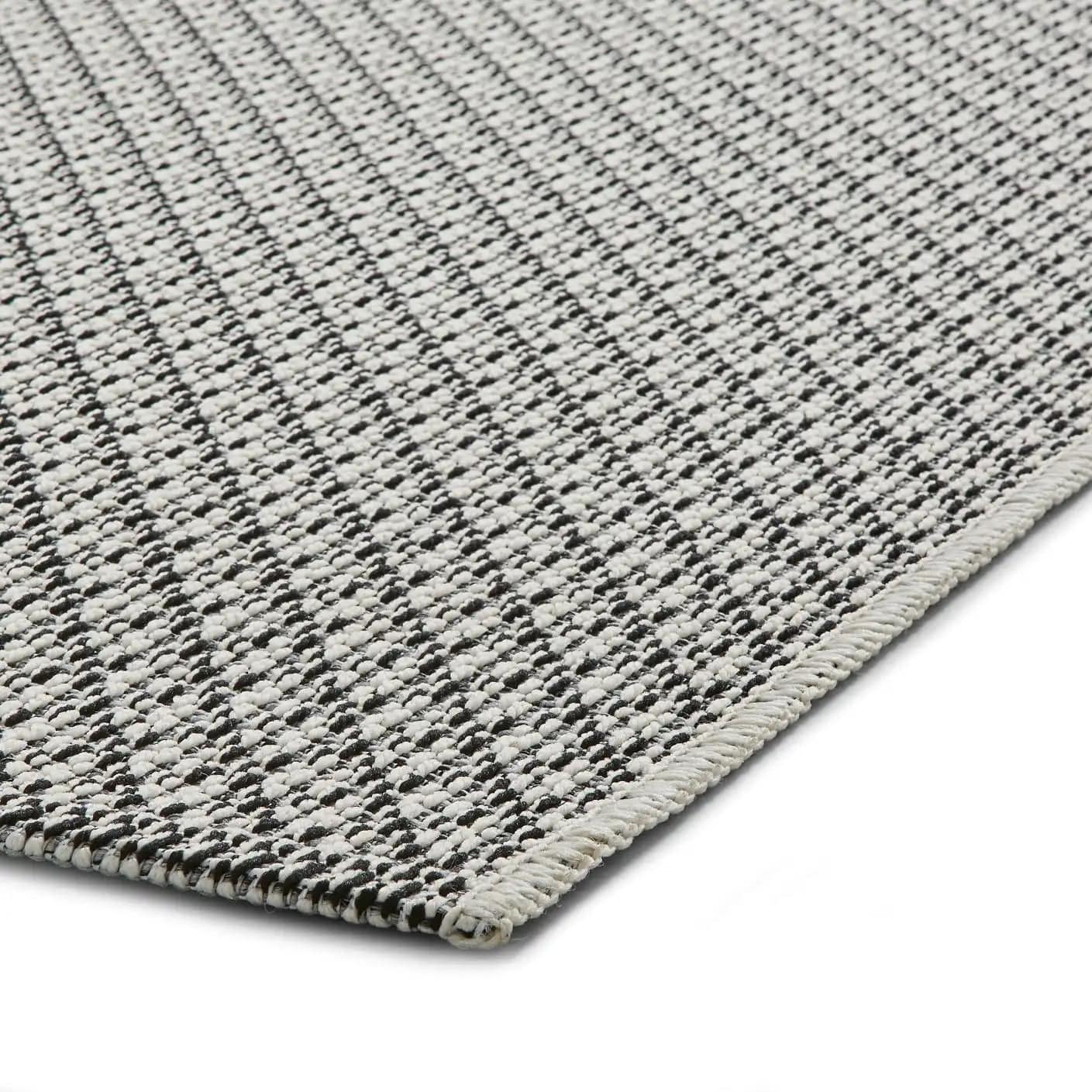Stitch 9683 Ivory/Black - Image 3