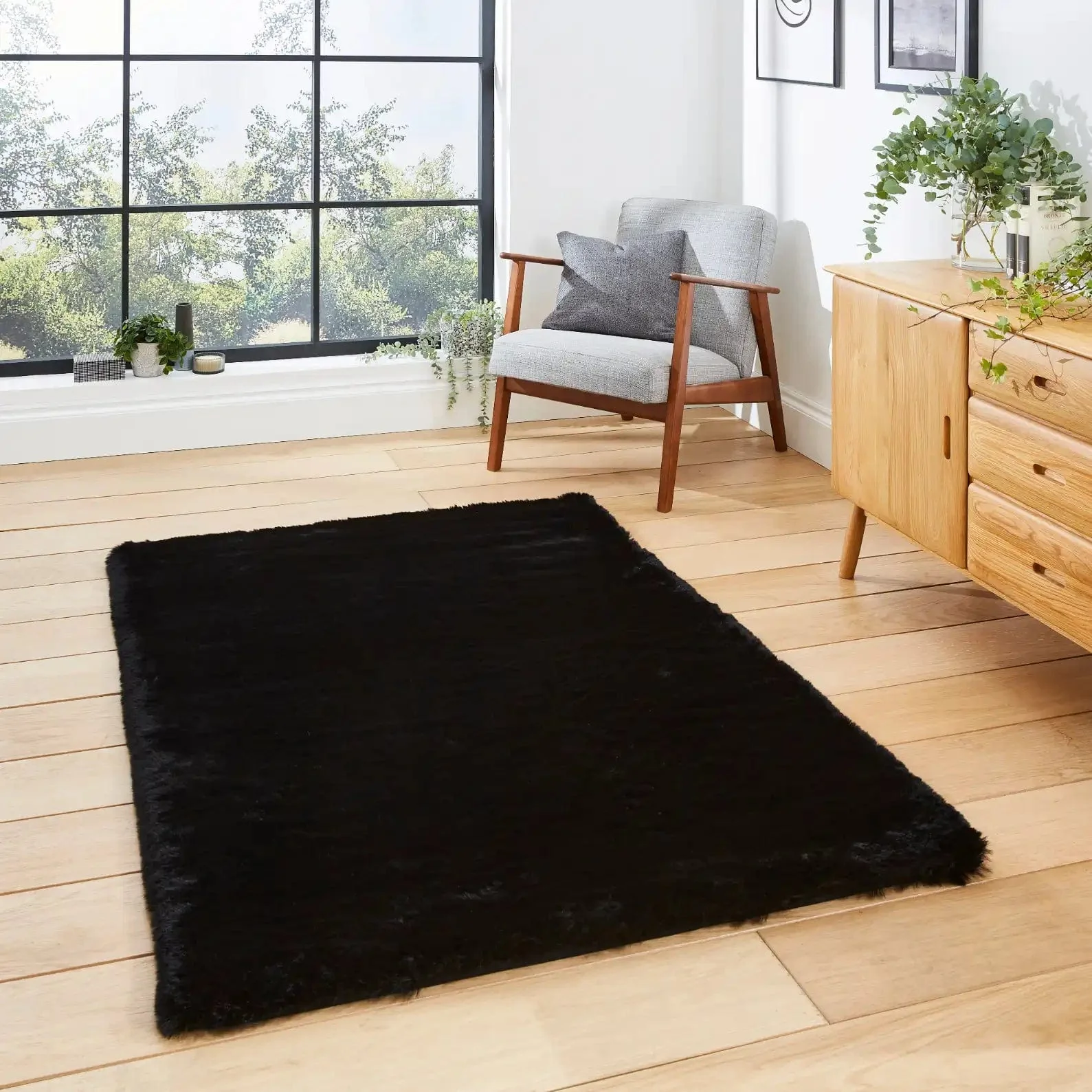 Super Teddy Black