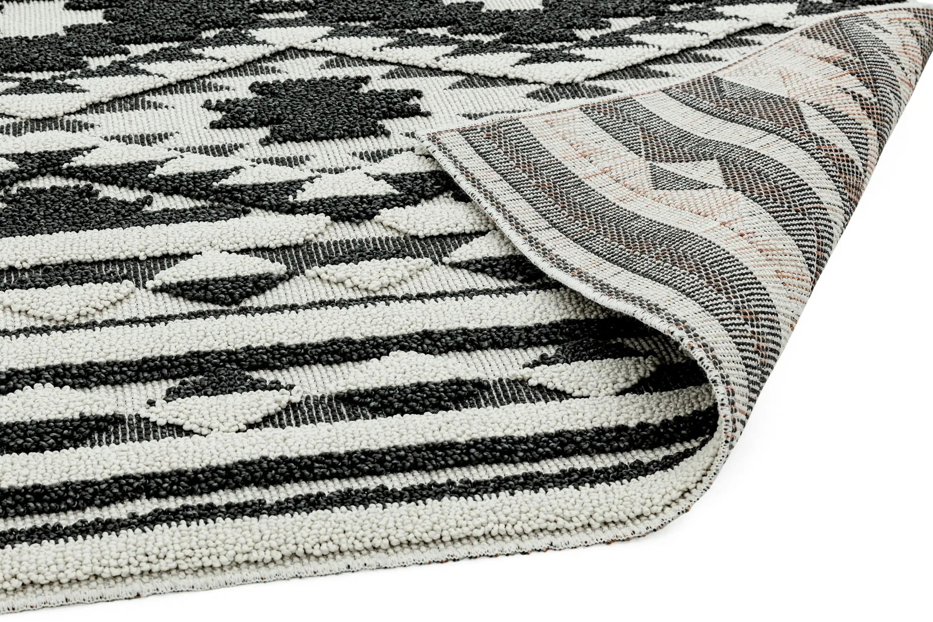 Taza TA04 Black & White Runner - Image 4