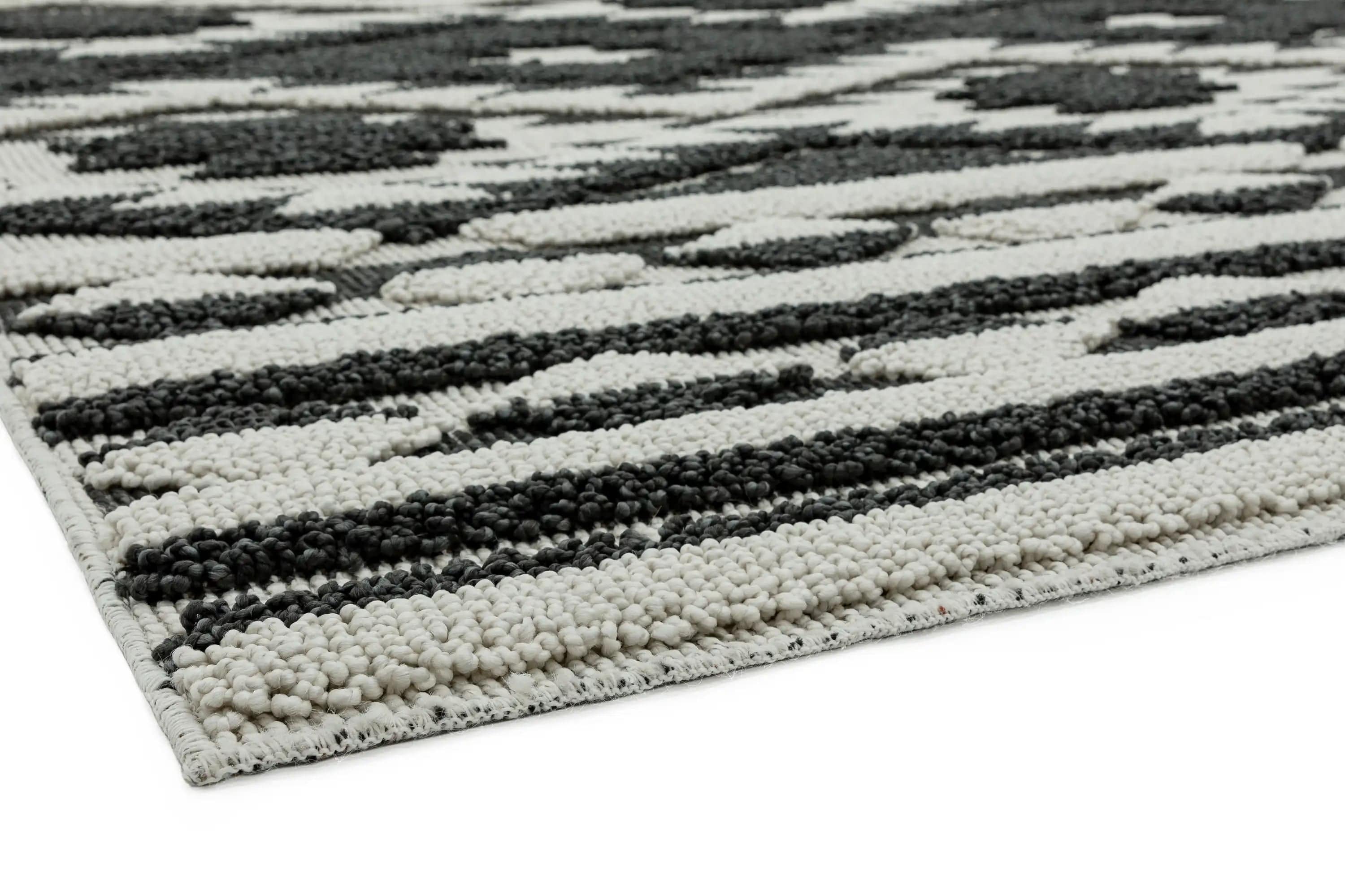 Taza TA04 Black & White Runner - Image 5